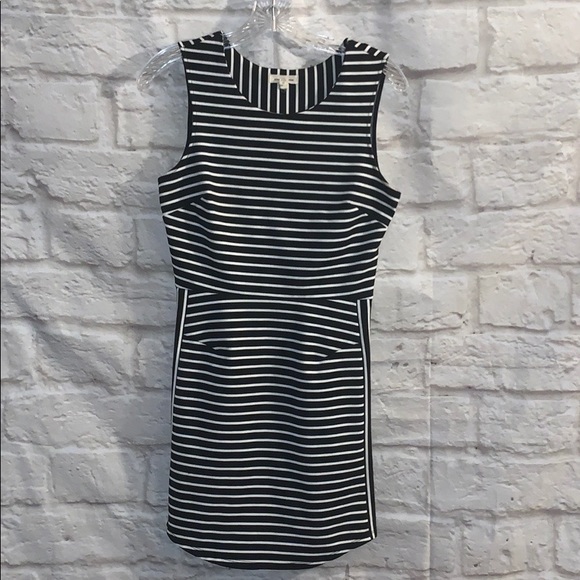 UO Silence and noise dress - Picture 1 of 5